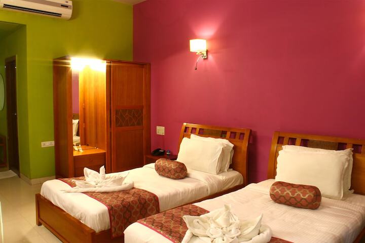 Room 10 of 34