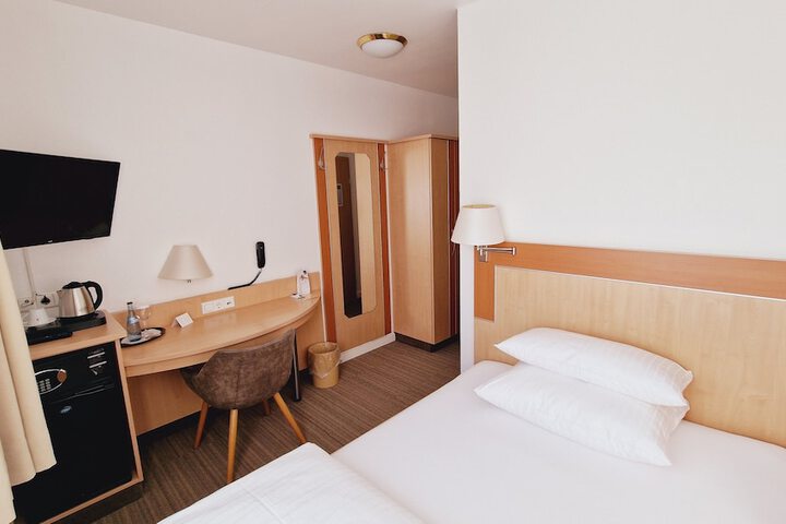 Room 18 of 53