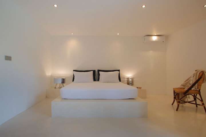 Room 5 of 78