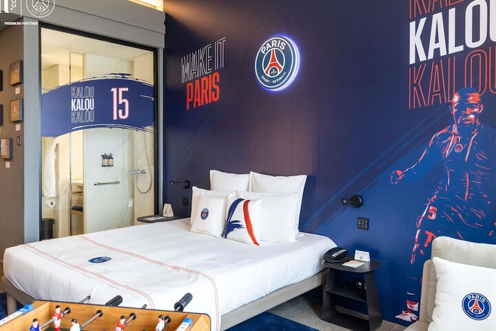 Room 8 of 119