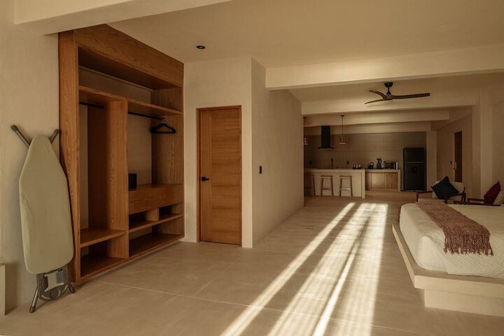 Room 8 of 67