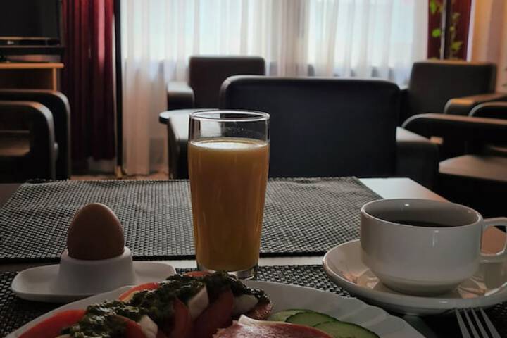 Breakfast/Coffee Service 61 of 91