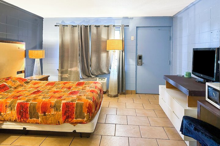 Family Room with 2 Double Beds (6 of 8)