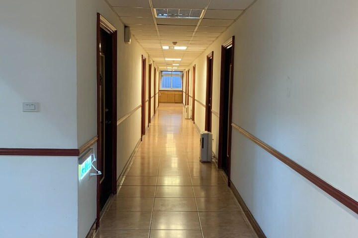 Ballroom/Hall 13 of 14