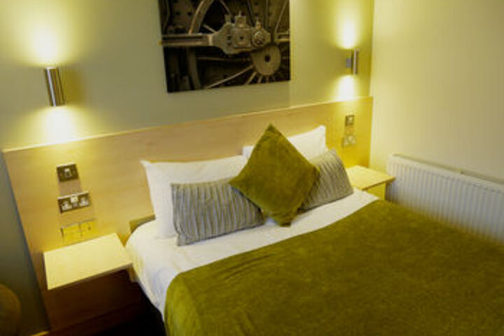 Room 15 of 32