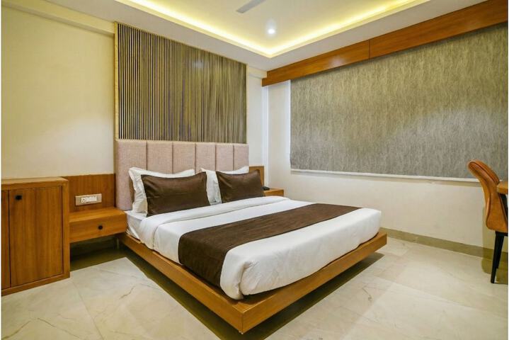 Room 14 of 31
