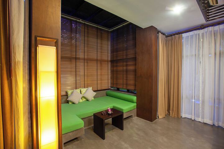 Room 44 of 125