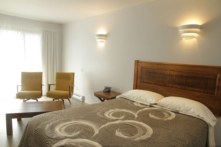 Room 49 of 80