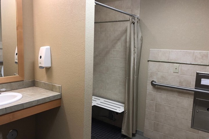 Room 14 of 35
