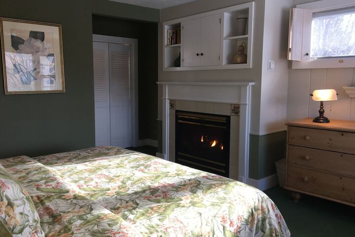 Room 56 of 148