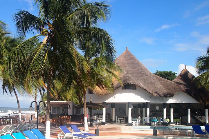 Hotel with Pool