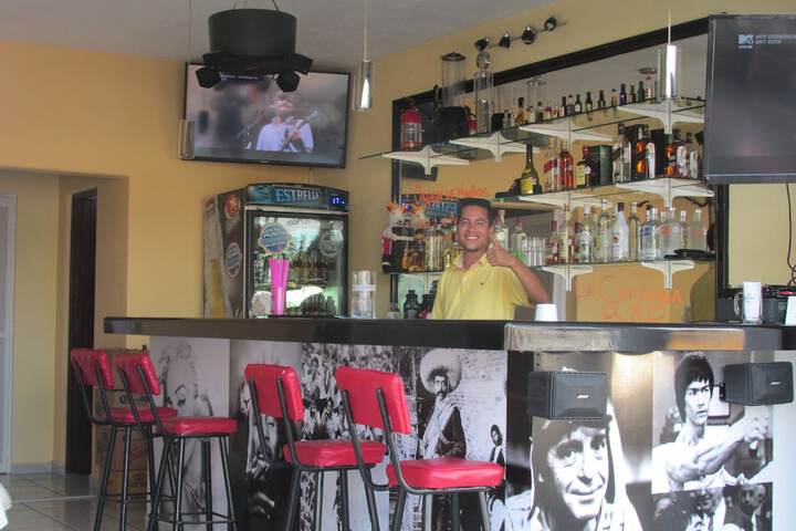 Lounge 56 of 78