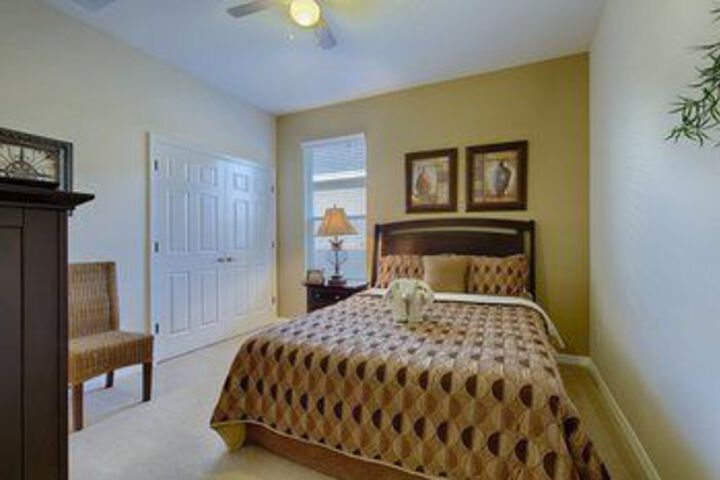 Room 11 of 25