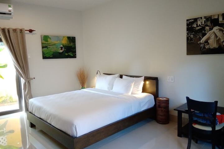 Room 43 of 178