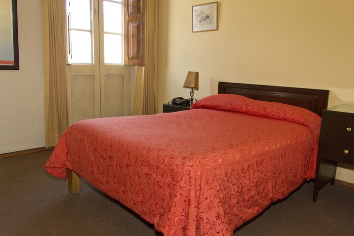Room 25 of 86