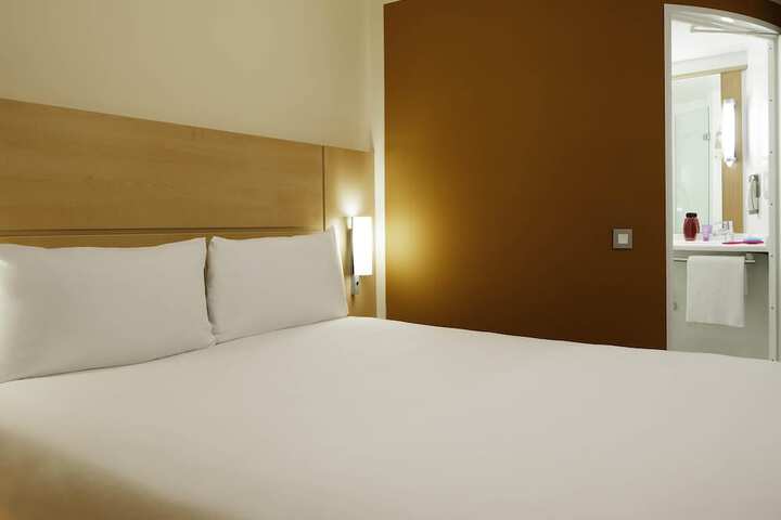 Room 12 of 52