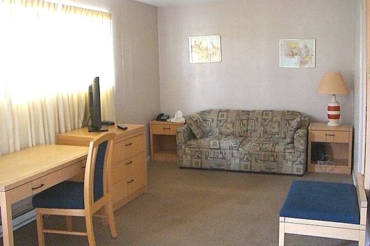 Room 27 of 42