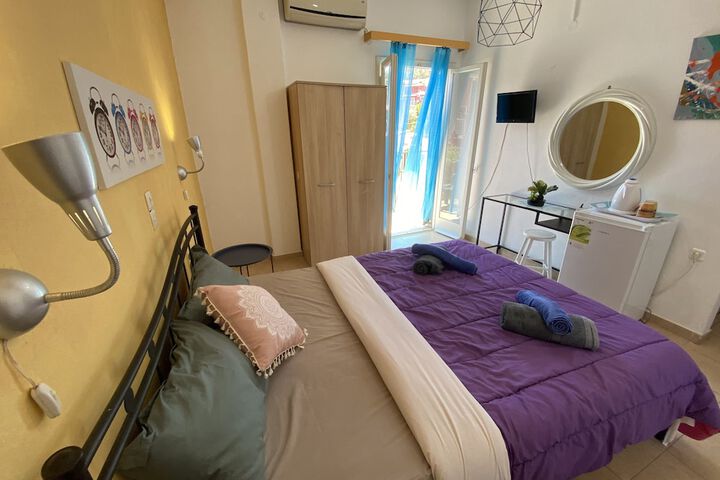 Room 33 of 72
