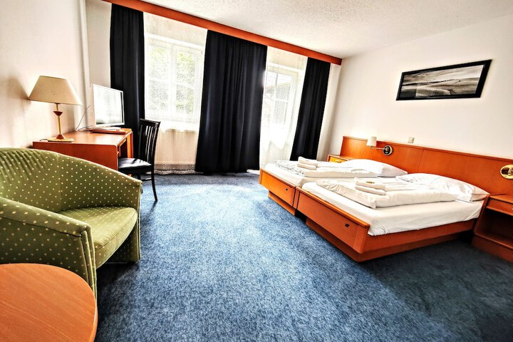 Room 15 of 29
