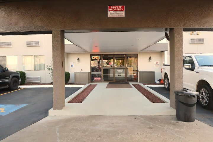 Hotel Entry
