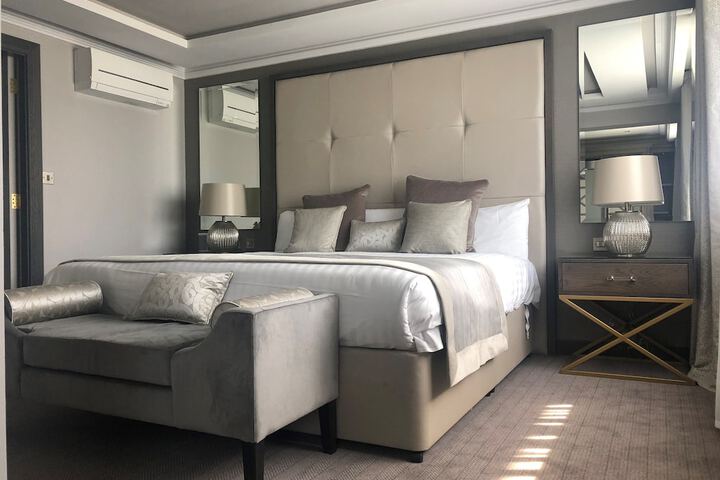 Room 6 of 47