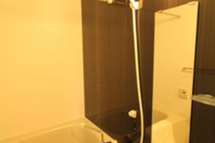 Room 6 of 23
