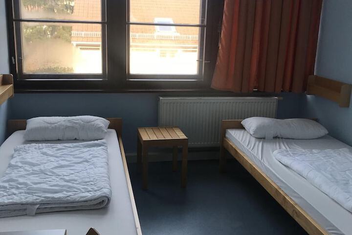 Room 11 of 33
