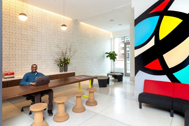 Concierge desk