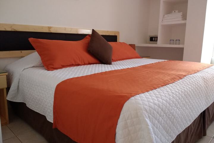 Room 10 of 76