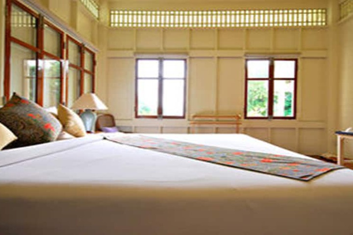Room 10 of 98