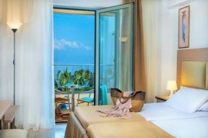 Niriides Hotel