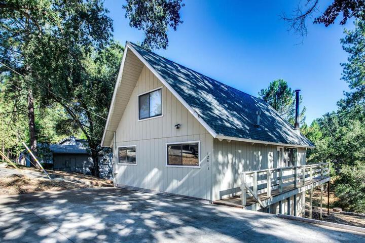 Jessups Cabin in Groveland, CA