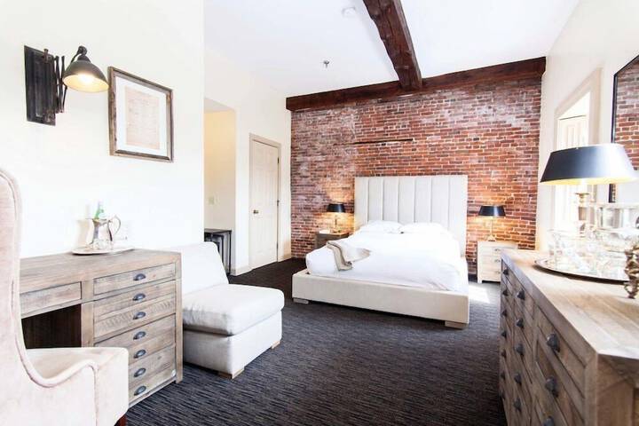 Room 27 of 55