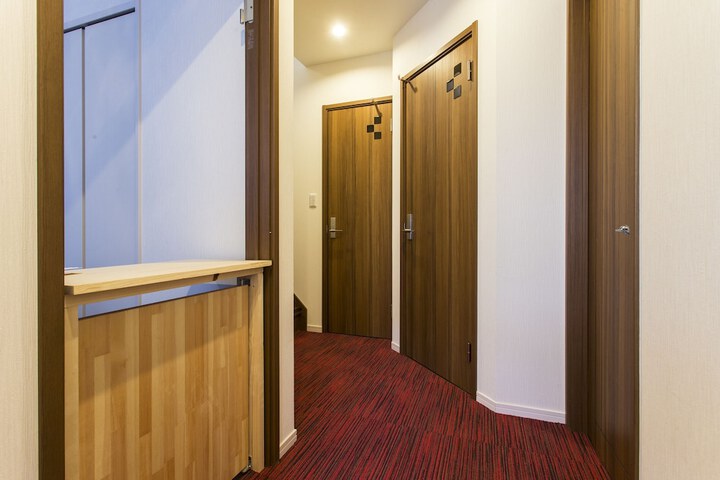 Ballroom/Hall 29 of 36