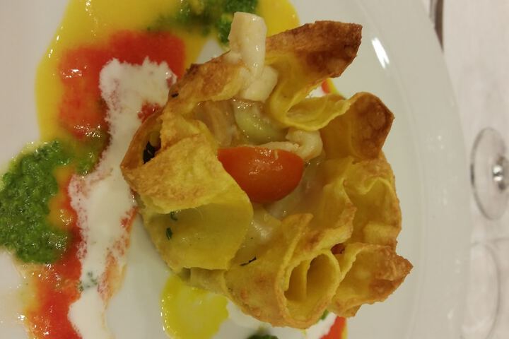 Dining 32 of 62
