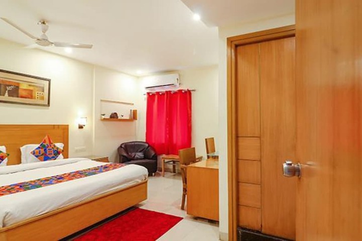 Room 13 of 22
