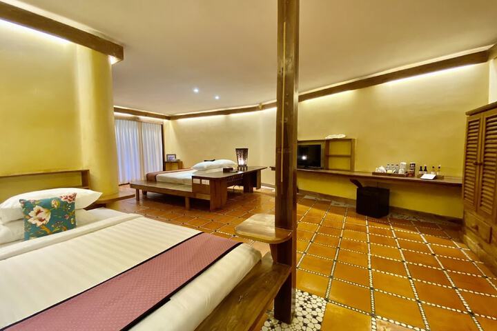 Room 54 of 374