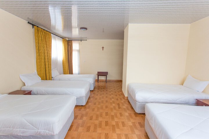 Room 7 of 44