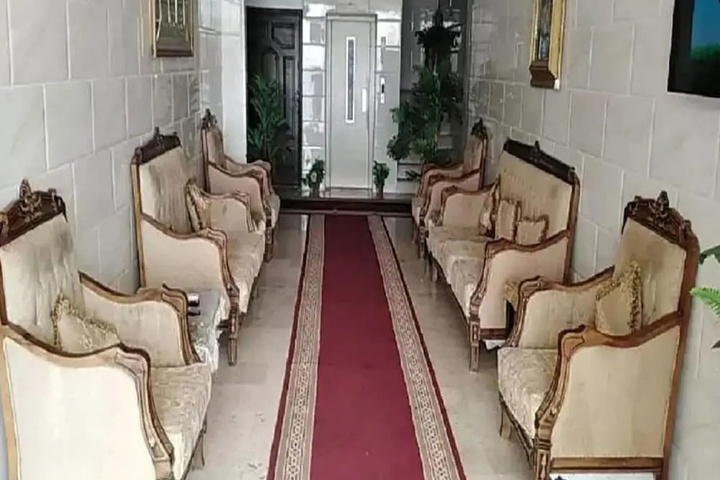 Room 12 of 21