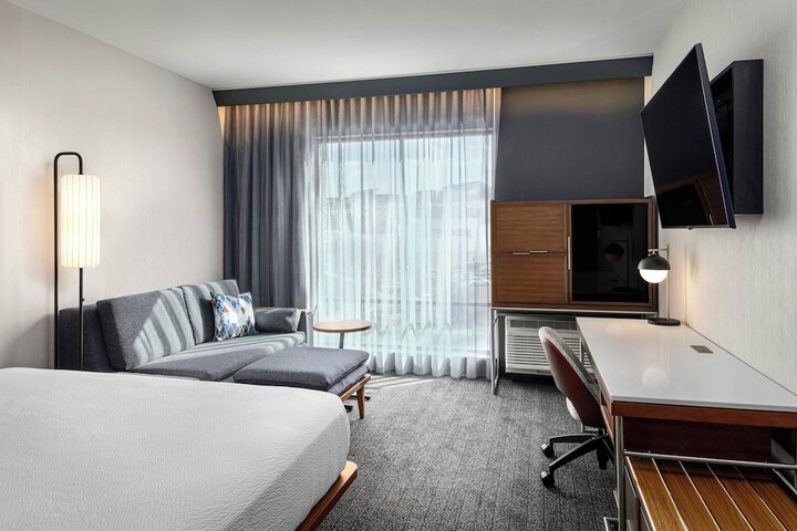 Room 22 of 63