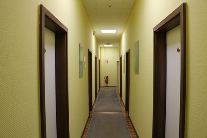 Room 4 of 25