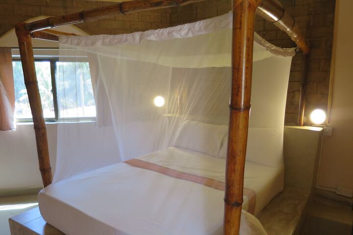 Room 6 of 44
