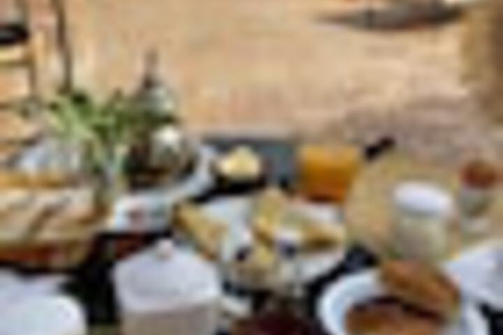 Breakfast/Coffee Service 230 of 435