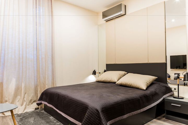 Room 6 of 55
