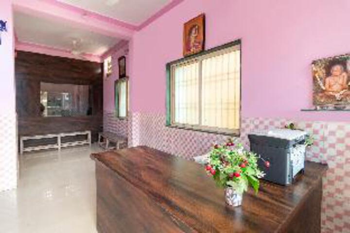 Exterior of Shree Gajanan by OYO Rooms
