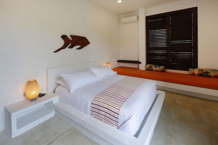 Room 3 of 39