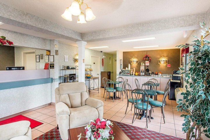 Guest Lobby