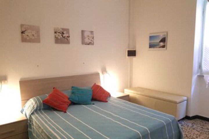 Room 11 of 11