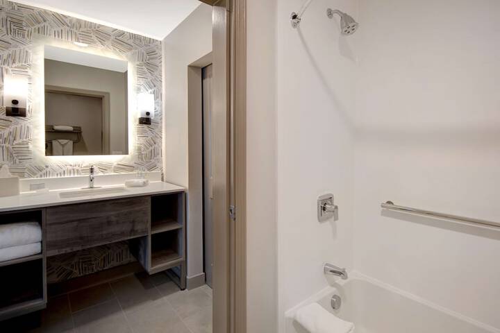 Bathroom shower