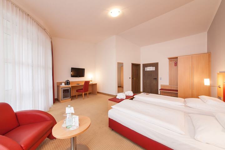 Room 17 of 71